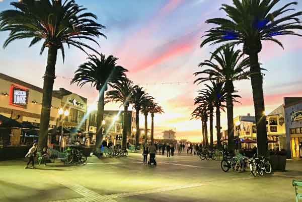 Pier plaza in Hermosa Beach California