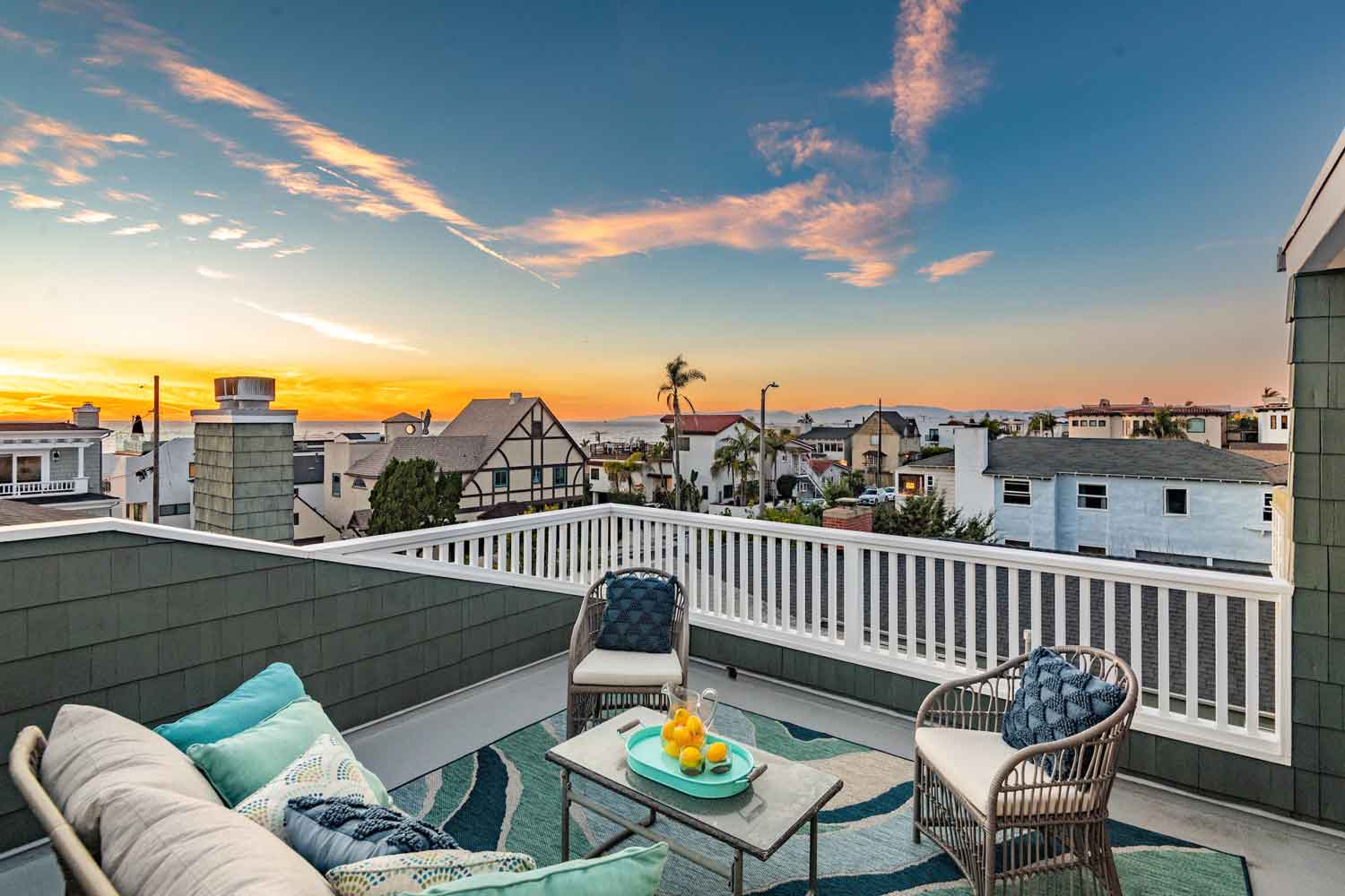 Twighlight and sunset views at 3306 Highland Ave Hermosa Beach